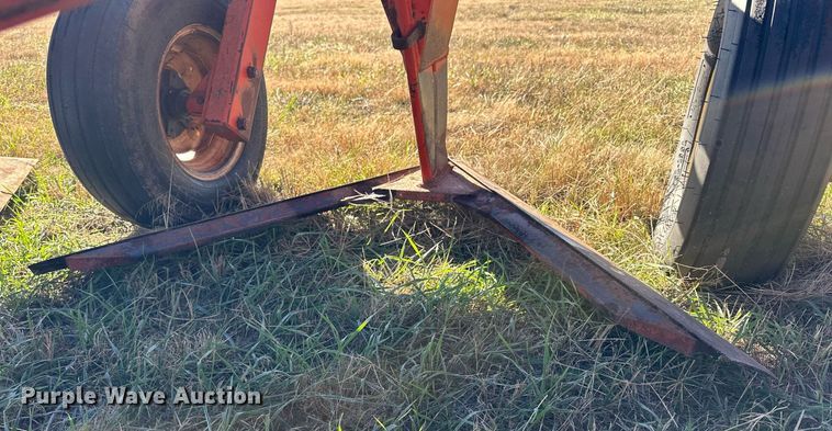 image for item OK9108 Sunflower 3650-25 sweep plow