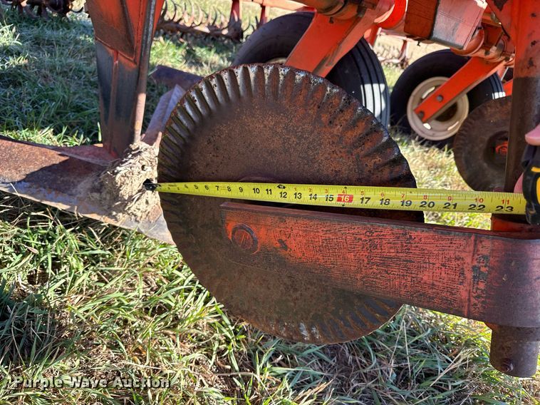 image for item OK9108 Sunflower 3650-25 sweep plow