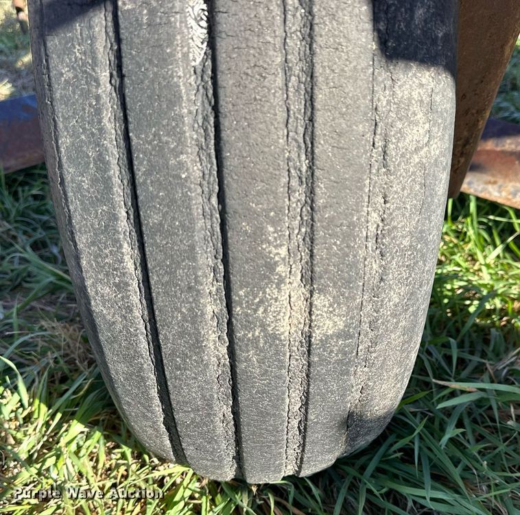 image for item OK9108 Sunflower 3650-25 sweep plow