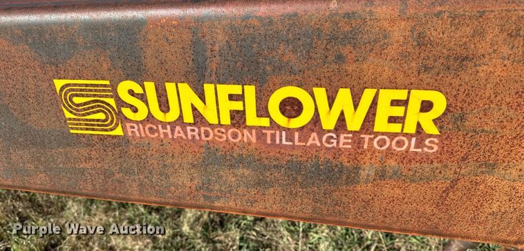 image for item OK9108 Sunflower 3650-25 sweep plow
