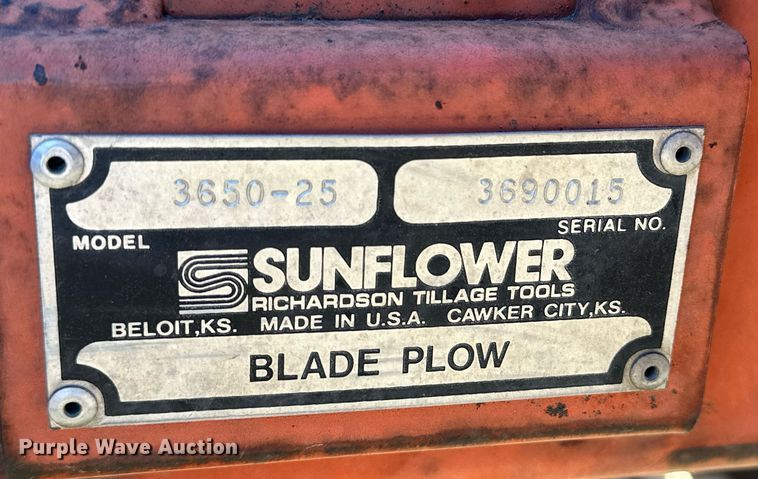 image for item OK9108 Sunflower 3650-25 sweep plow