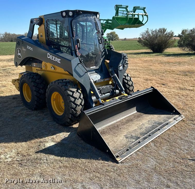 image for item OK9121 2021 John Deere 330G skid steer loader
