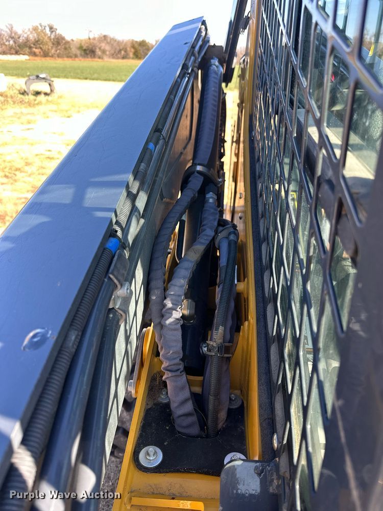 image for item OK9121 2021 John Deere 330G skid steer loader