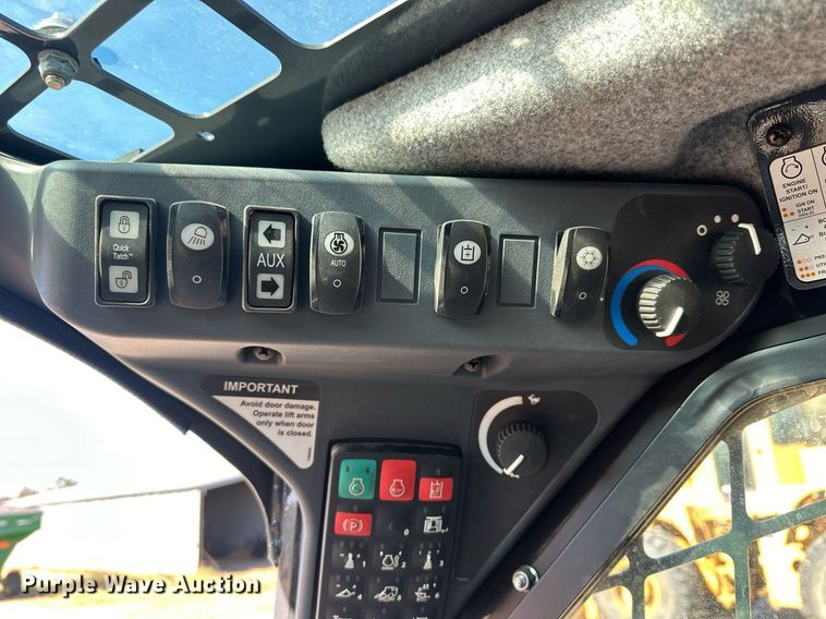 image for item OK9121 2021 John Deere 330G skid steer loader