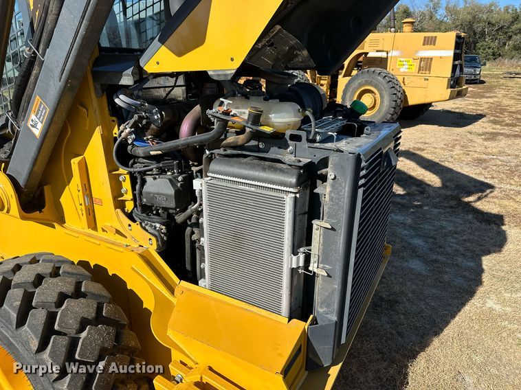 image for item OK9121 2021 John Deere 330G skid steer loader