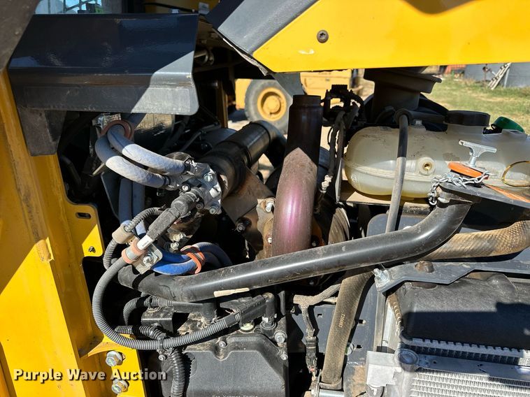 image for item OK9121 2021 John Deere 330G skid steer loader