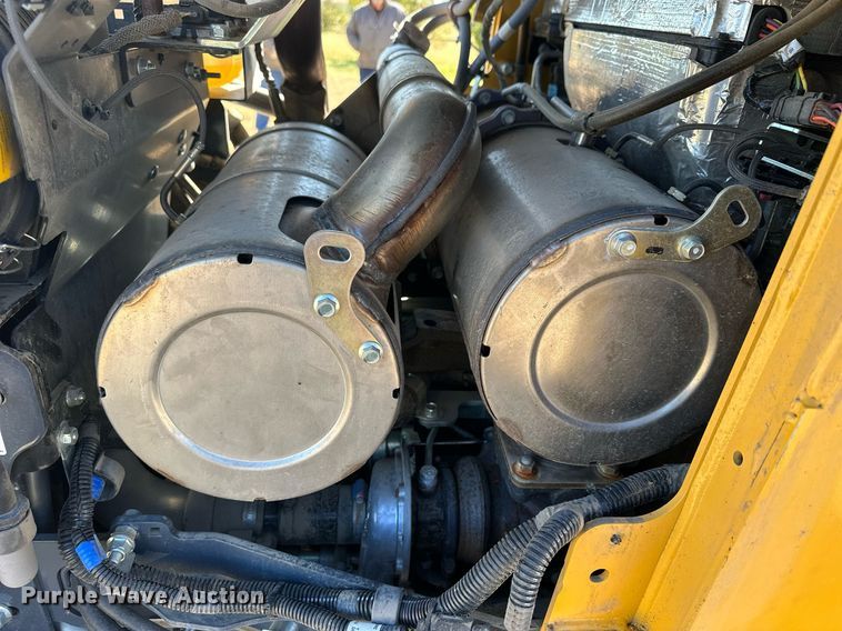 image for item OK9121 2021 John Deere 330G skid steer loader