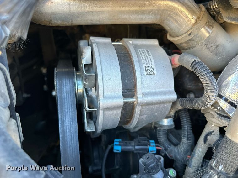 image for item OK9121 2021 John Deere 330G skid steer loader