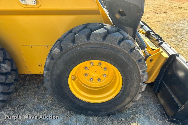 image for item OK9121 2021 John Deere 330G skid steer loader