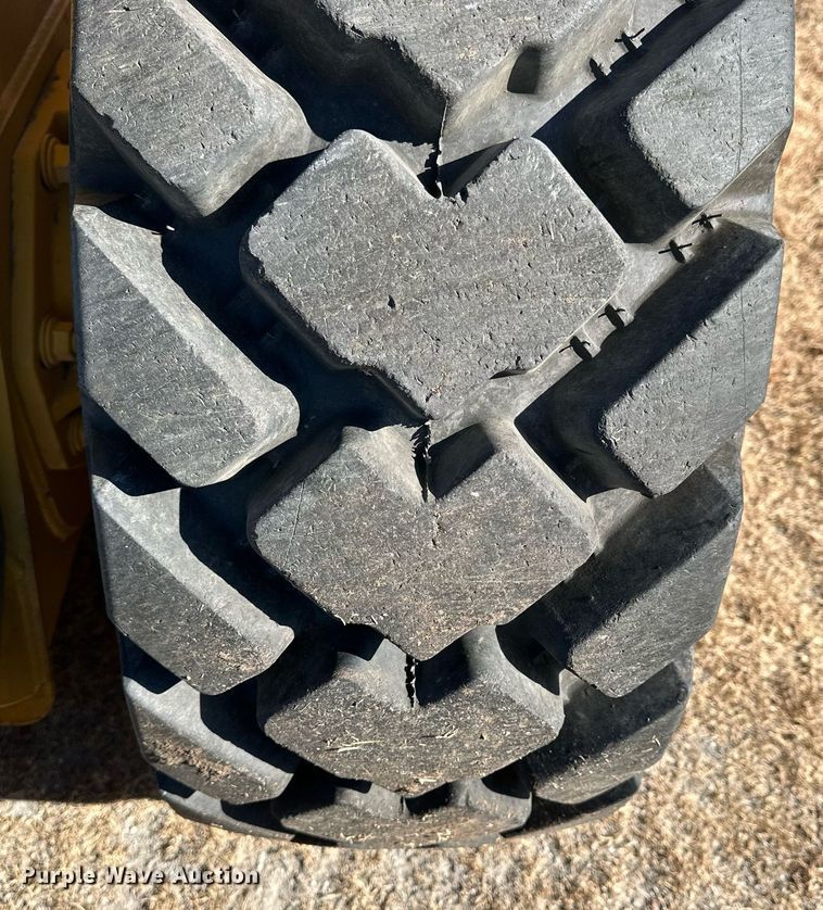 image for item OK9121 2021 John Deere 330G skid steer loader