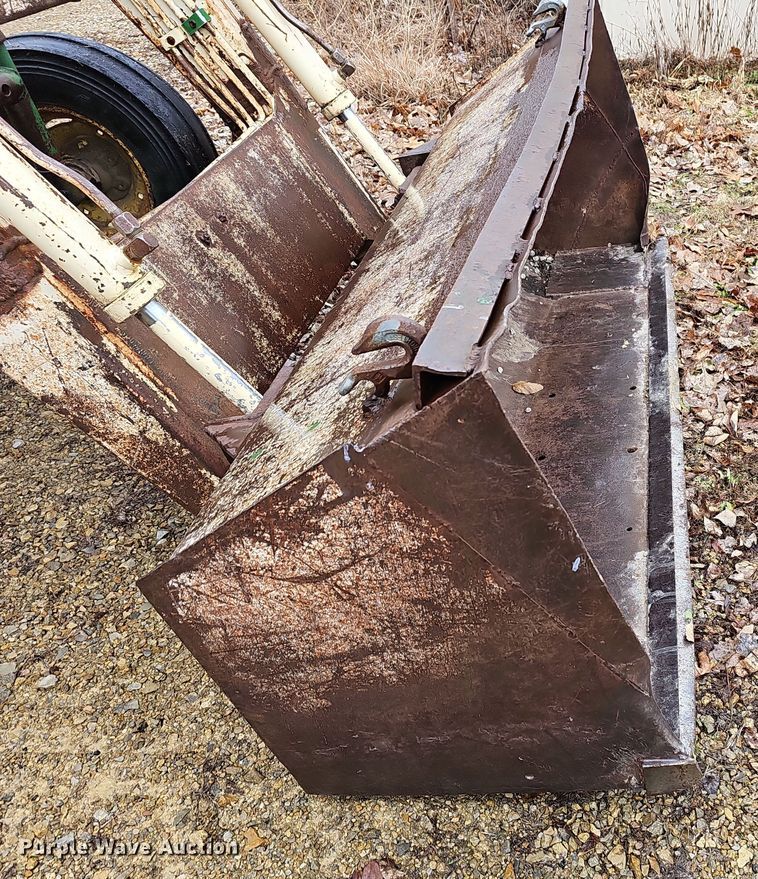 image for item OL9458 1968 John Deere 3020  tractor