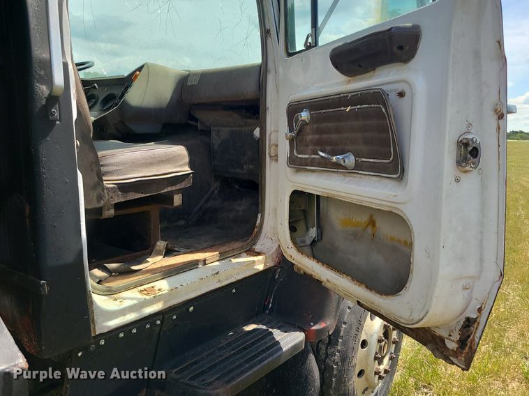 image for item BR9786 1978 Ford  dump truck