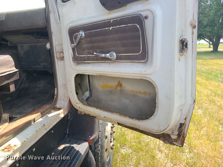 image for item BR9786 1978 Ford  dump truck