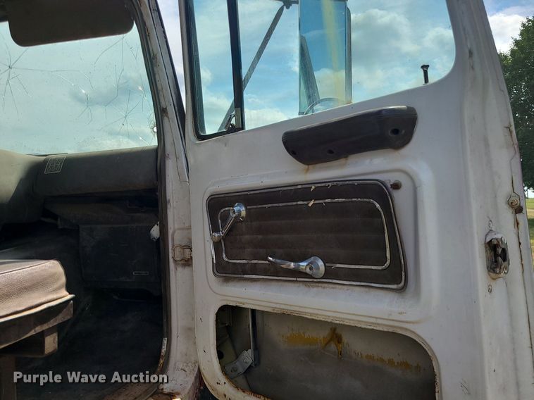 image for item BR9786 1978 Ford  dump truck