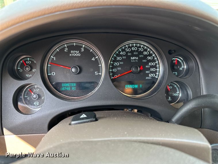 image for item DJ6185 2014 Chevrolet Silverado 2500 HD  Crew Cab pickup truck