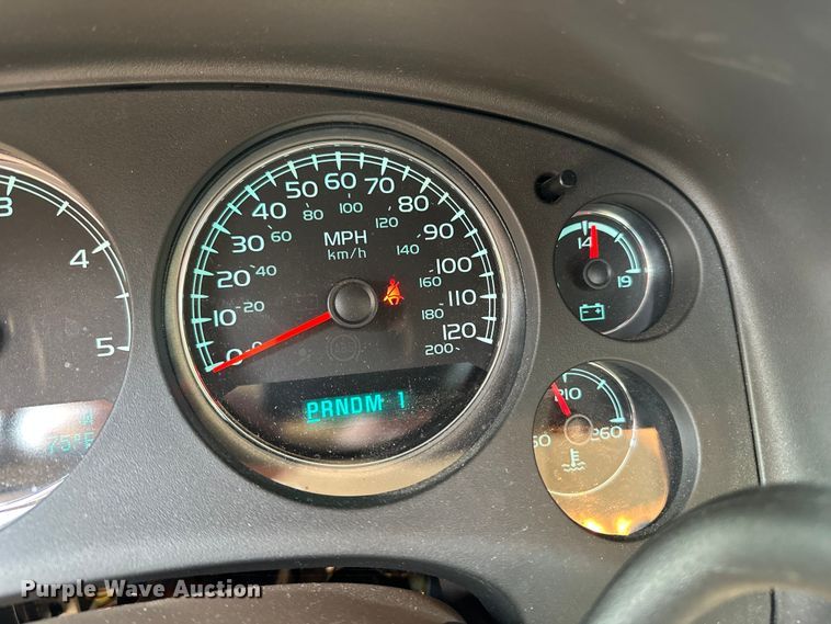 image for item DJ6185 2014 Chevrolet Silverado 2500 HD  Crew Cab pickup truck