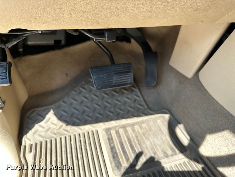 image for item DJ6185 2014 Chevrolet Silverado 2500 HD  Crew Cab pickup truck