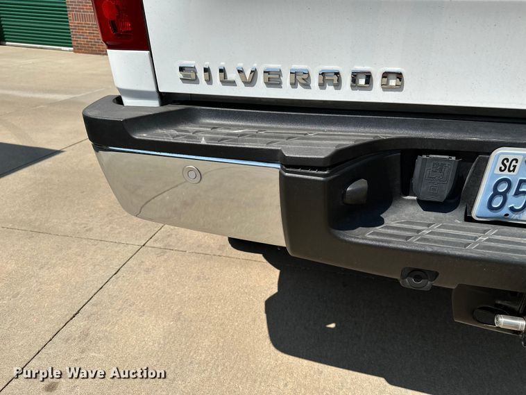 image for item DJ6185 2014 Chevrolet Silverado 2500 HD  Crew Cab pickup truck
