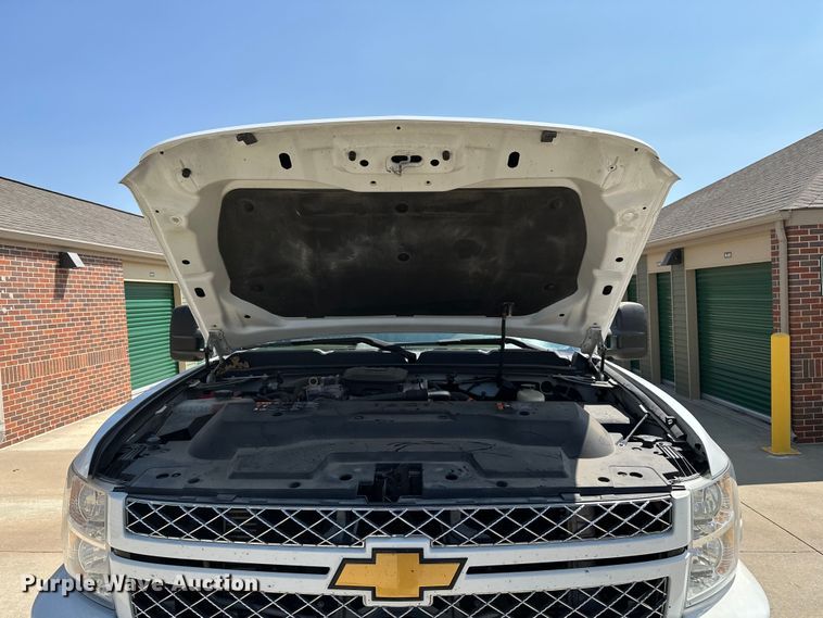 image for item DJ6185 2014 Chevrolet Silverado 2500 HD  Crew Cab pickup truck