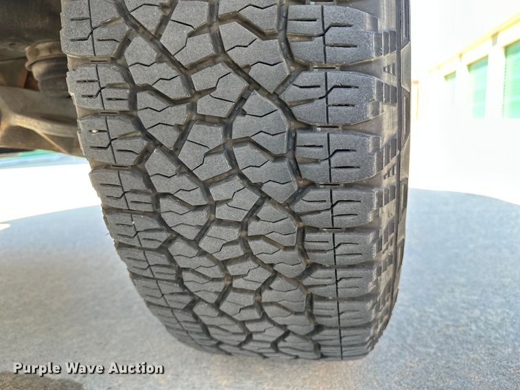 image for item DJ6185 2014 Chevrolet Silverado 2500 HD  Crew Cab pickup truck