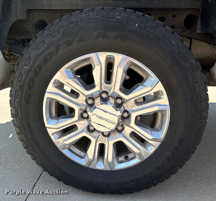 image for item DJ6185 2014 Chevrolet Silverado 2500 HD  Crew Cab pickup truck