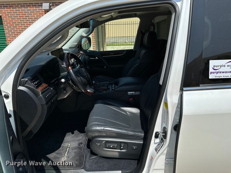 image for item DJ6186 2016 Lexus LX 570  SUV