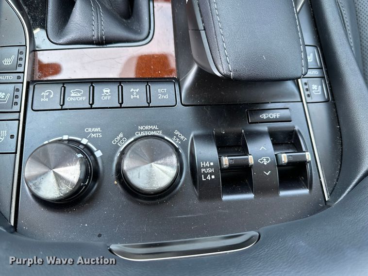 image for item DJ6186 2016 Lexus LX 570  SUV