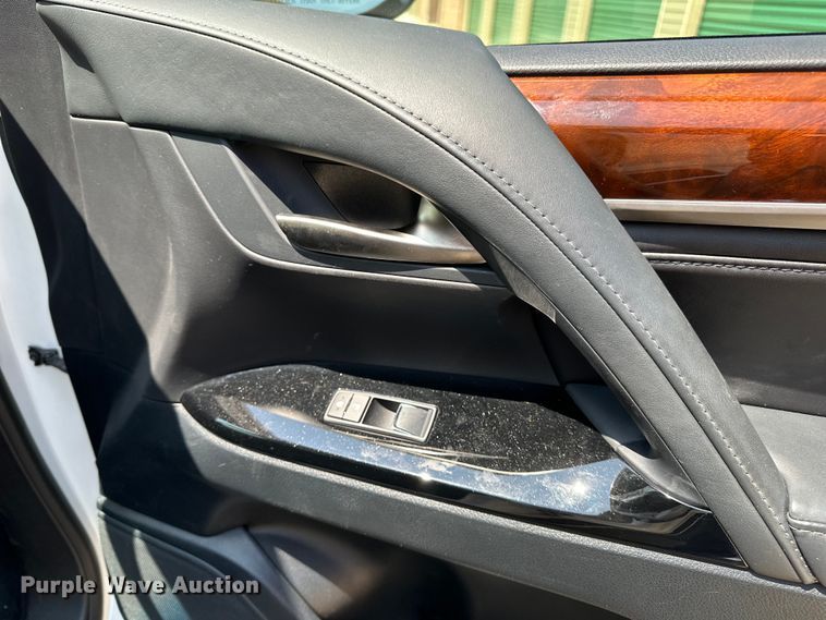 image for item DJ6186 2016 Lexus LX 570  SUV