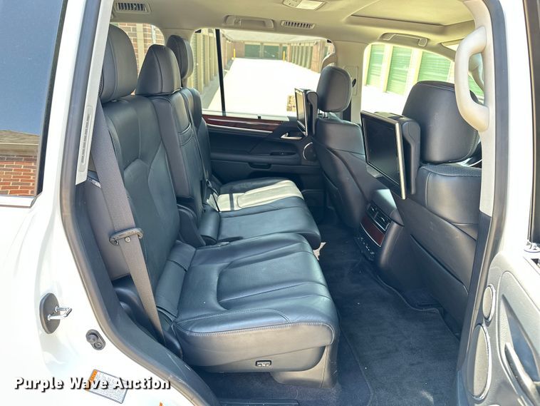 image for item DJ6186 2016 Lexus LX 570  SUV