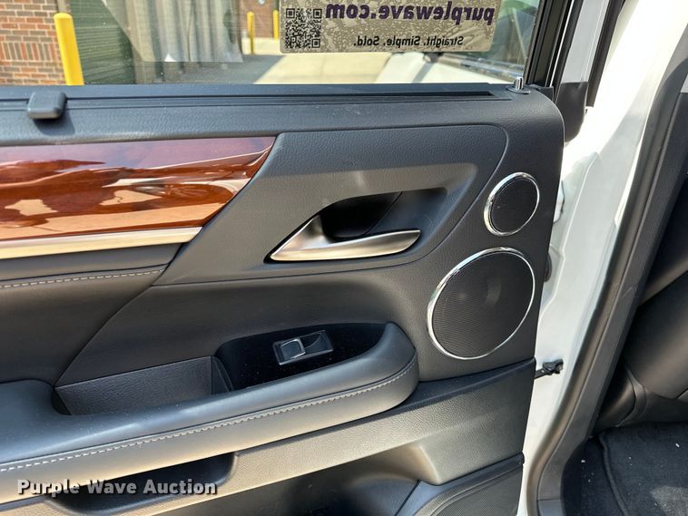 image for item DJ6186 2016 Lexus LX 570  SUV