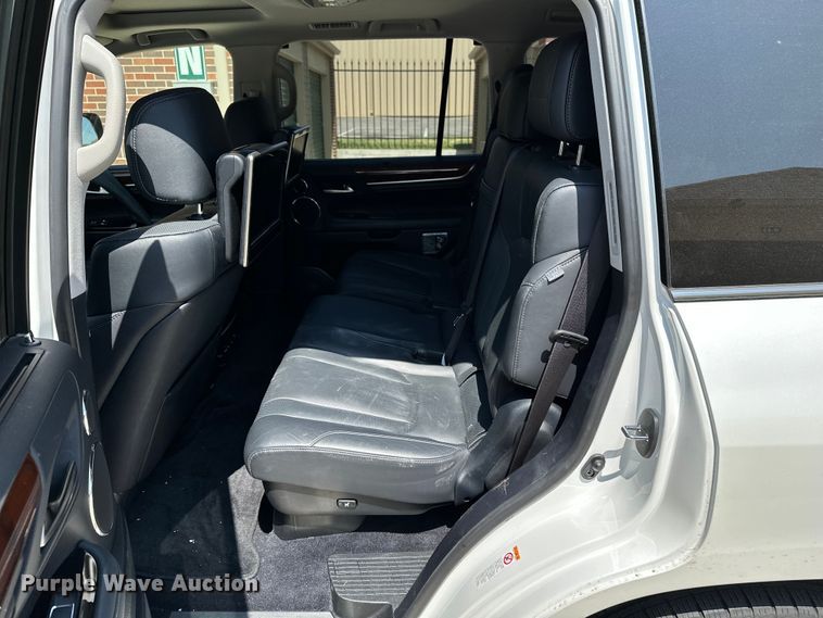 image for item DJ6186 2016 Lexus LX 570  SUV