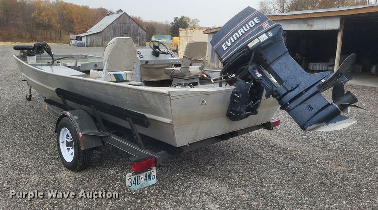 image for item DK1208 1986 XPress  boat