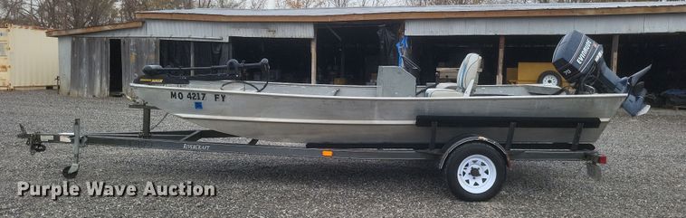 image for item DK1208 1986 XPress  boat