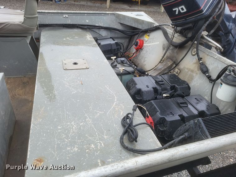 image for item DK1208 1986 XPress  boat