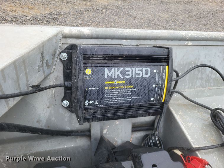 image for item DK1208 1986 XPress  boat