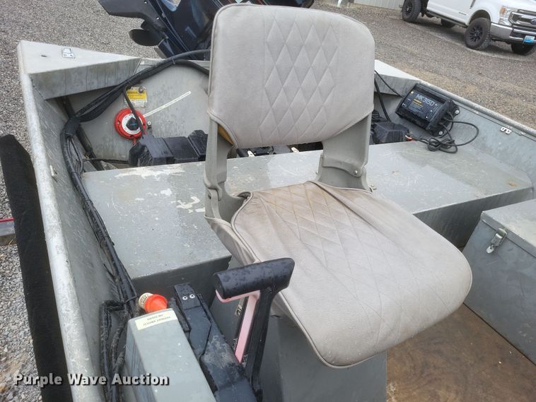 image for item DK1208 1986 XPress  boat