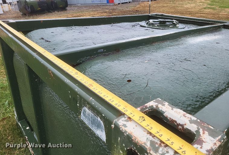 image for item DK1211 (3) fuel tanks