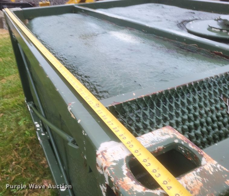 image for item DK1211 (3) fuel tanks