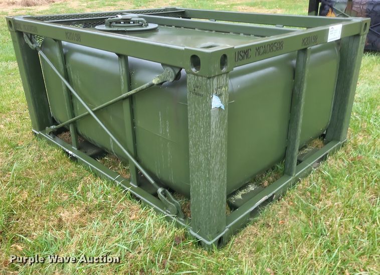 image for item DK1211 (3) fuel tanks