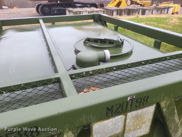 image for item DK1211 (3) fuel tanks