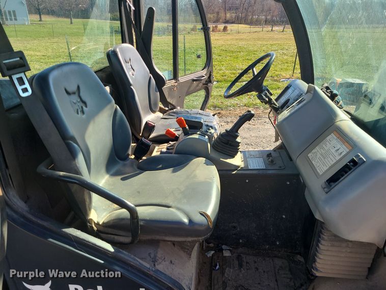 image for item DK4151 2011 Bobcat Toolcat 5600  utility vehicle