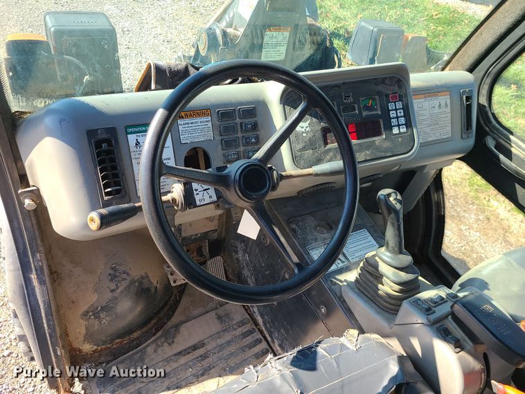 image for item DK4151 2011 Bobcat Toolcat 5600  utility vehicle