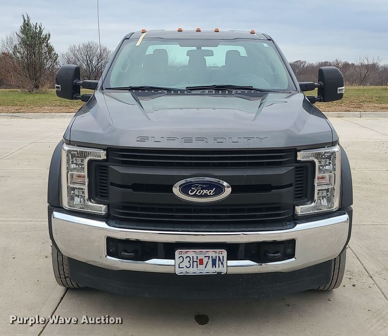 image for item DK4169 2017 Ford F450 Super Duty  utility / service truck