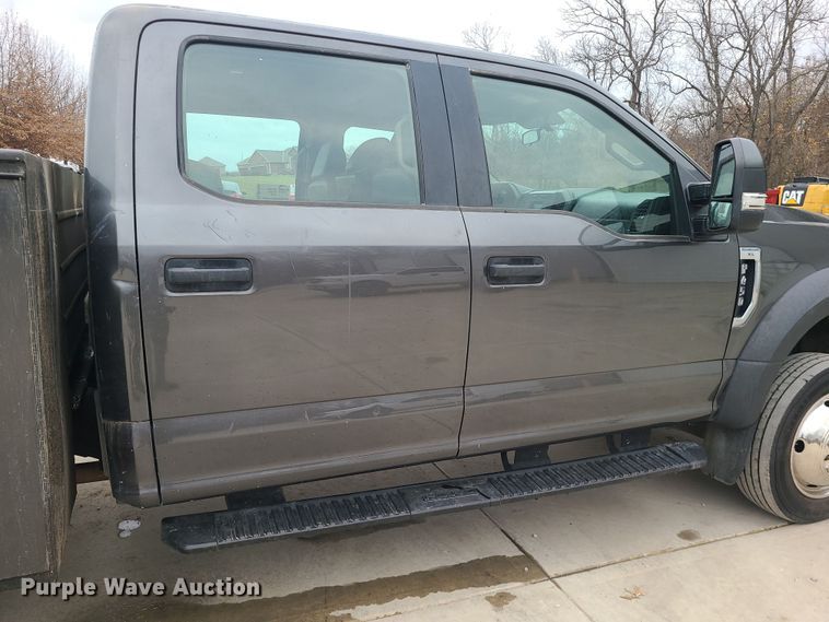 image for item DK4169 2017 Ford F450 Super Duty  utility / service truck