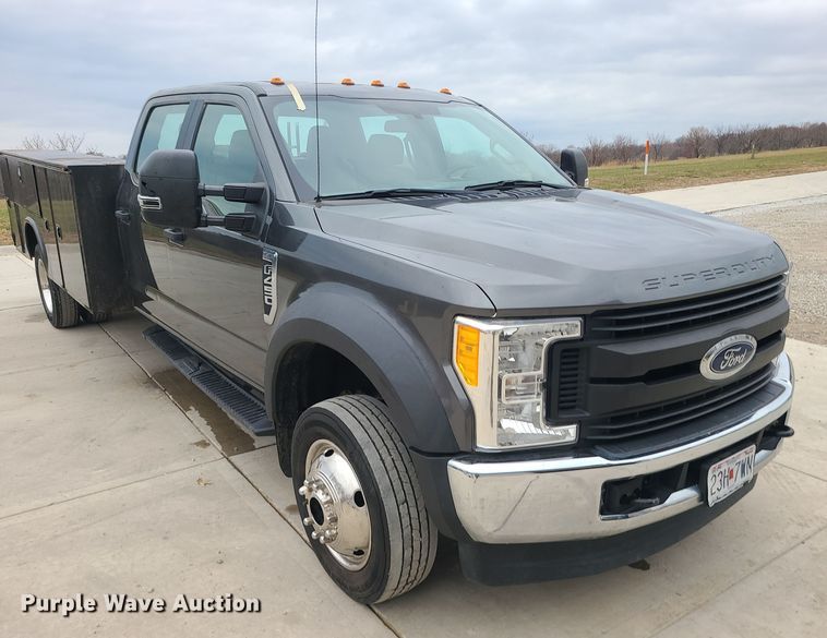 image for item DK4169 2017 Ford F450 Super Duty  utility / service truck