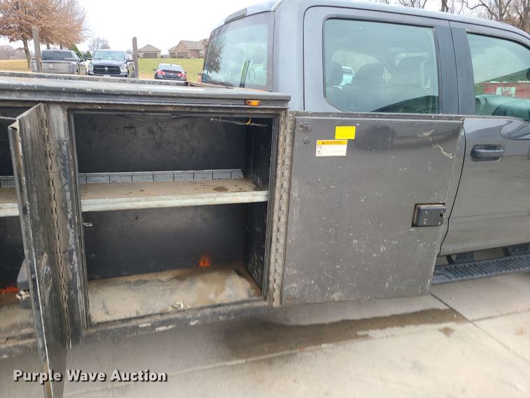 image for item DK4169 2017 Ford F450 Super Duty  utility / service truck