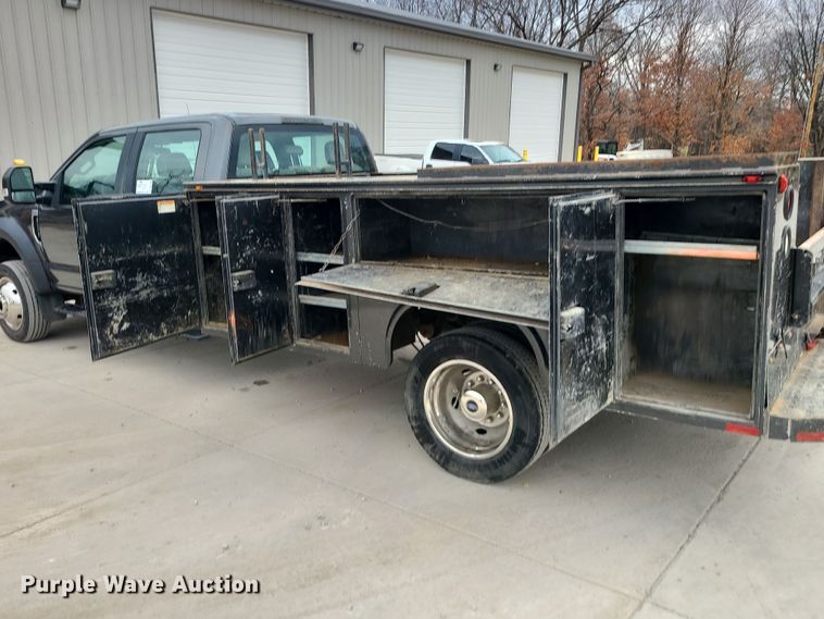 image for item DK4169 2017 Ford F450 Super Duty  utility / service truck