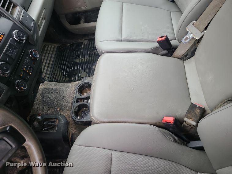 image for item DK4169 2017 Ford F450 Super Duty  utility / service truck