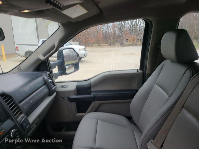 image for item DK4169 2017 Ford F450 Super Duty  utility / service truck