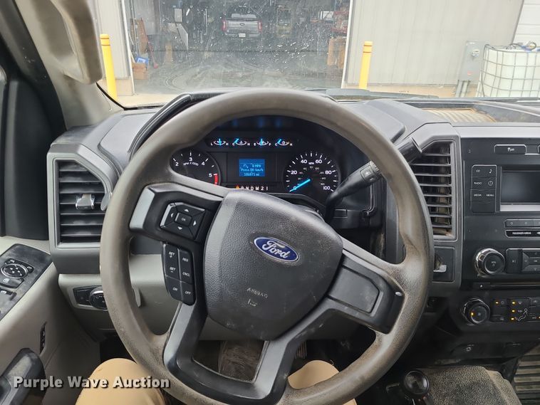 image for item DK4169 2017 Ford F450 Super Duty  utility / service truck